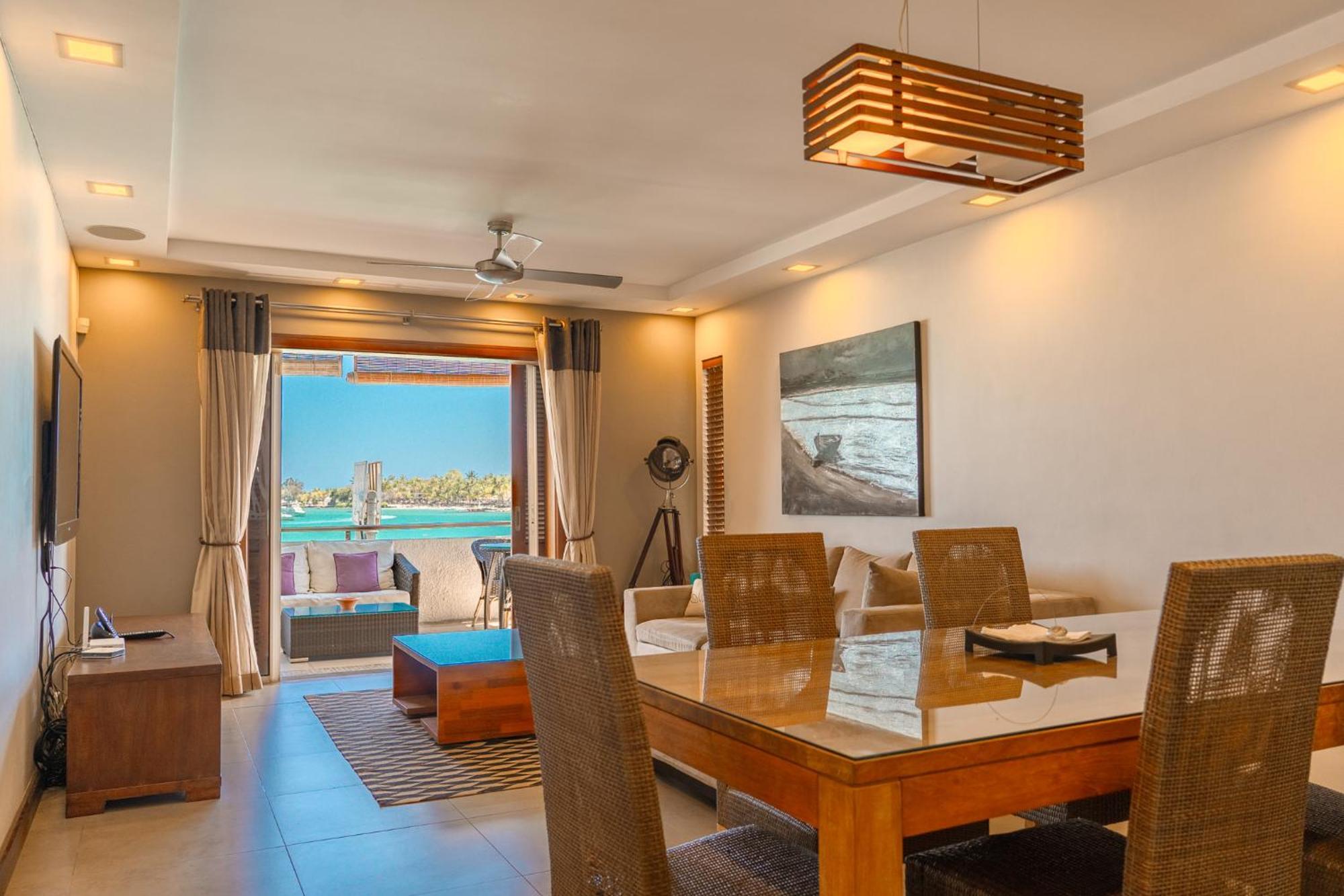 Beachfront Luxurious Stunning Sunset Boulevard Apartment, Grand-Baie Dış mekan fotoğraf