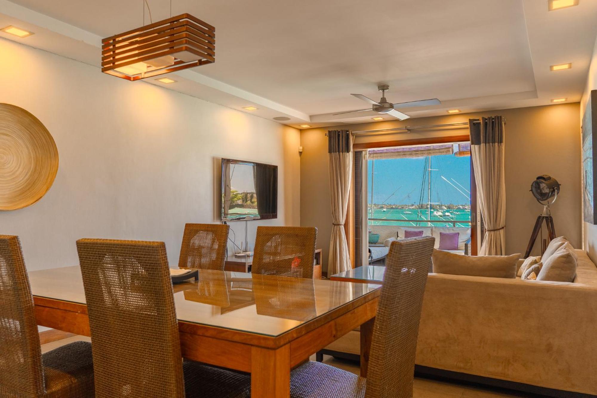 Beachfront Luxurious Stunning Sunset Boulevard Apartment, Grand-Baie Dış mekan fotoğraf